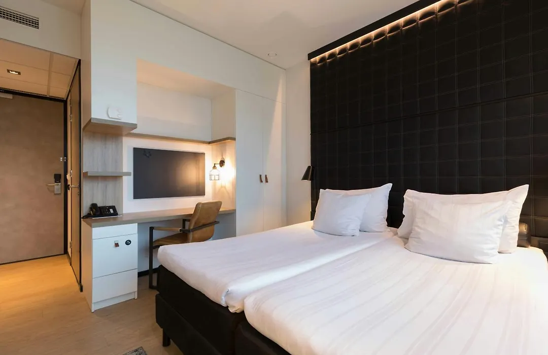 Leonardo Hotel Groningen-1